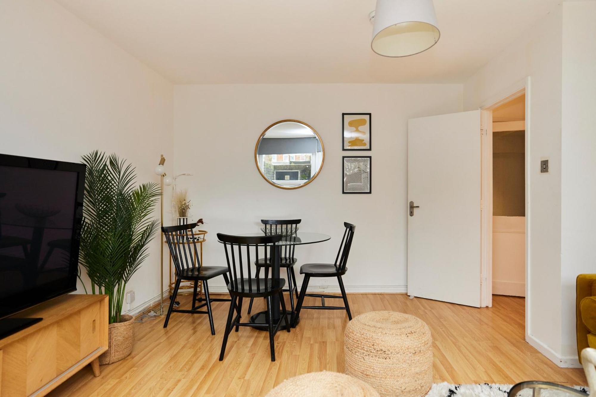 The Kennington Park Crib - Lovely 2Bdr Flat With Garden Лондон Екстериор снимка